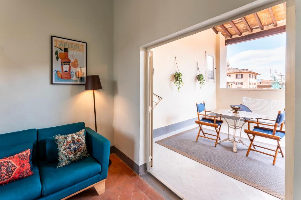 La Loggia Loves